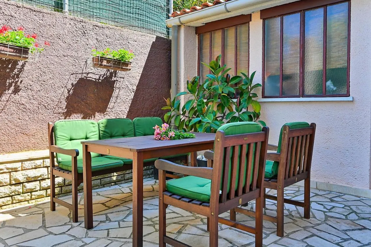 Apartments Marija פולה