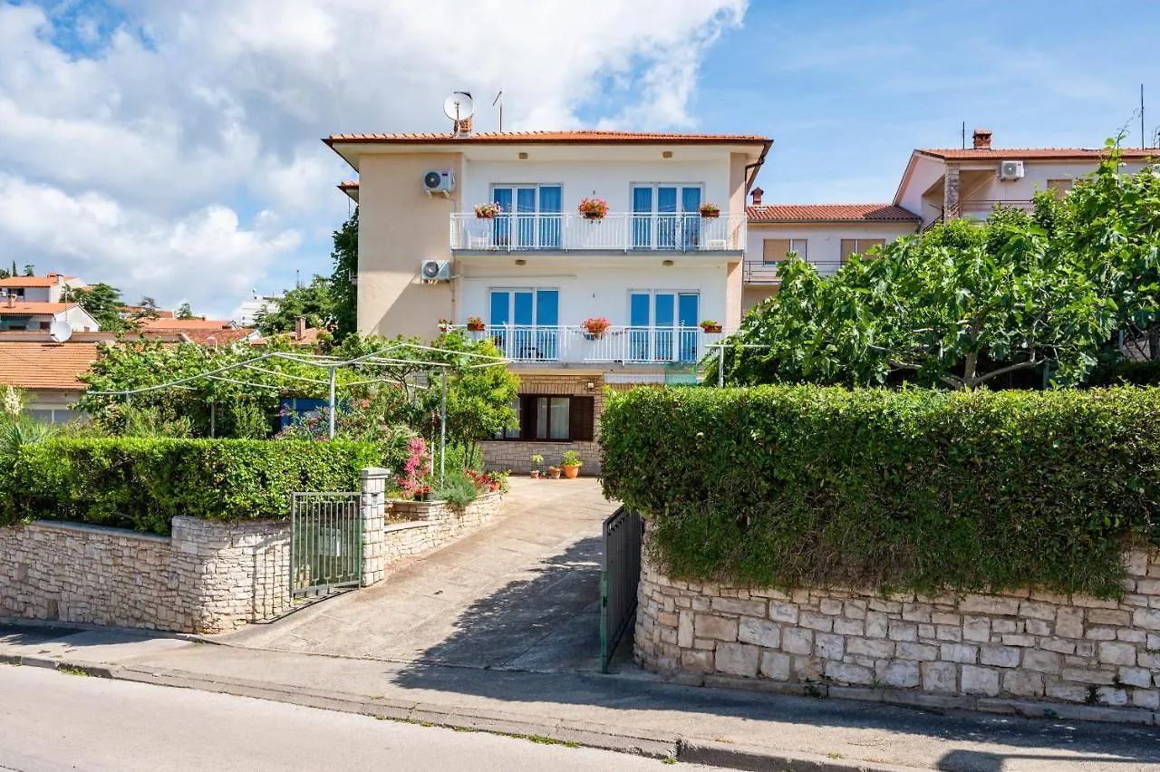 Apartments Marija פולה