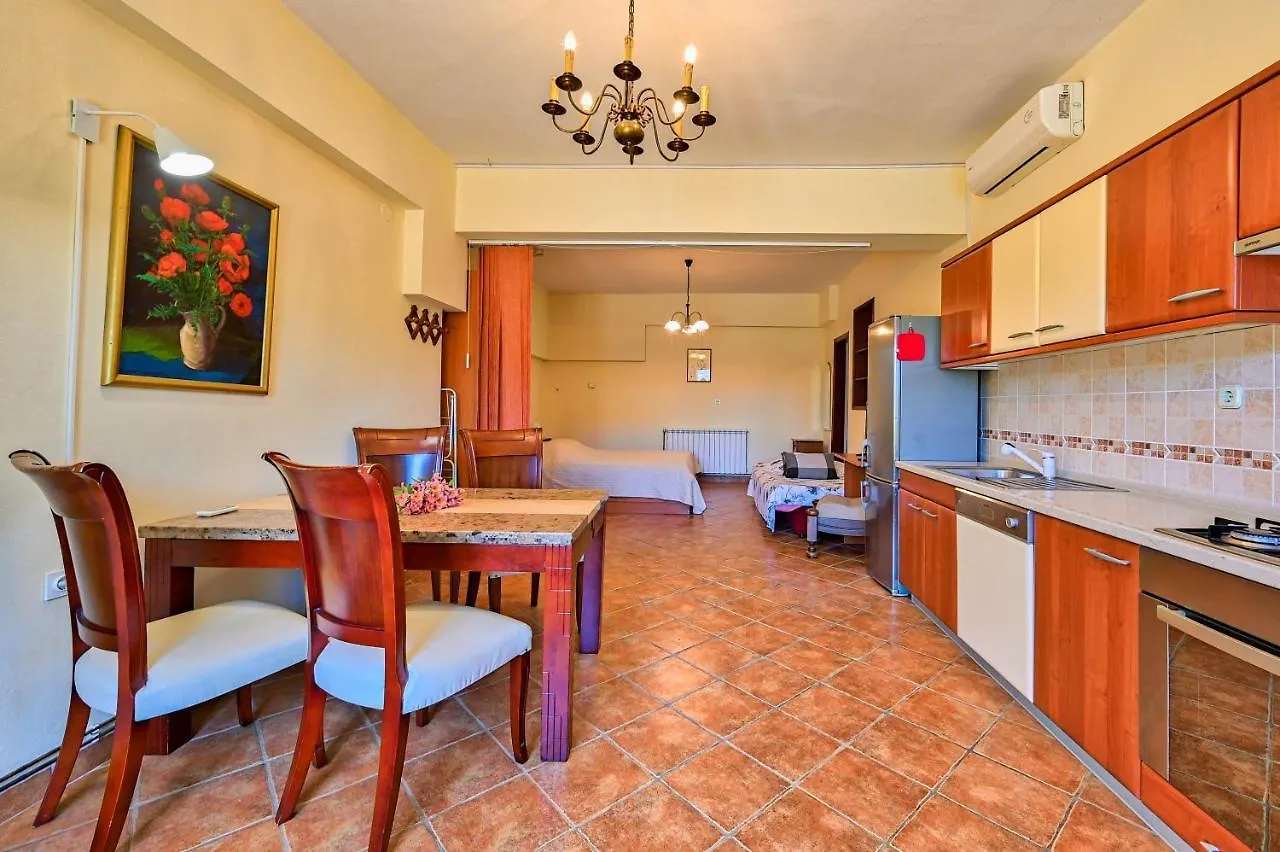 Apartments Marija פולה