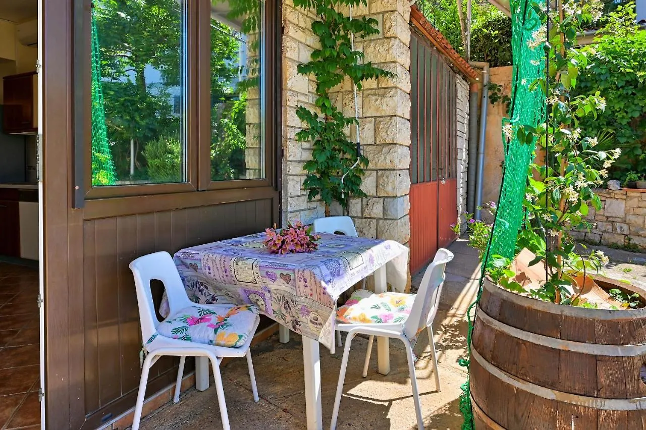 Apartments Marija פולה