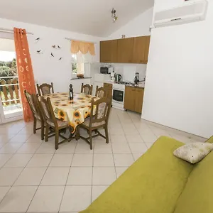 Apartment Ana, Pula